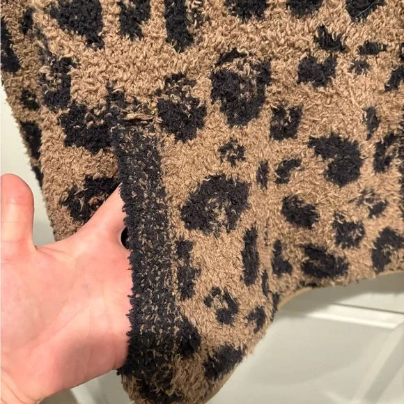 SKIMS Cozy Knit Quarter Zip - Picture 5 of 6